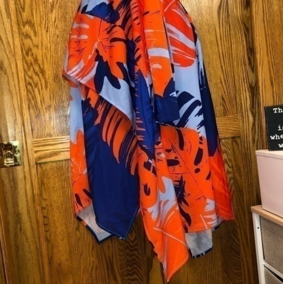 NICHOLAS Red and Blue Palm Print Crepe Halter Dress, Handkerchief Hem, EUC, 4 - Picture 5 of 11